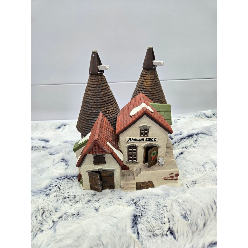 Dickens Village Series Bishops Oast House Department 56 1990
